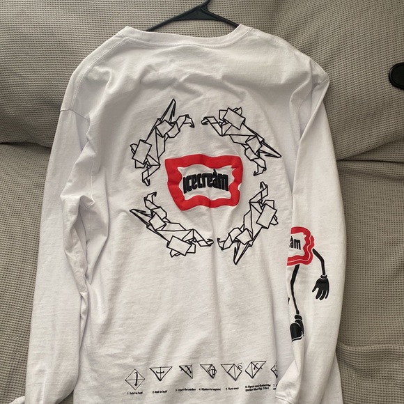 Read - Picture 2 of 3